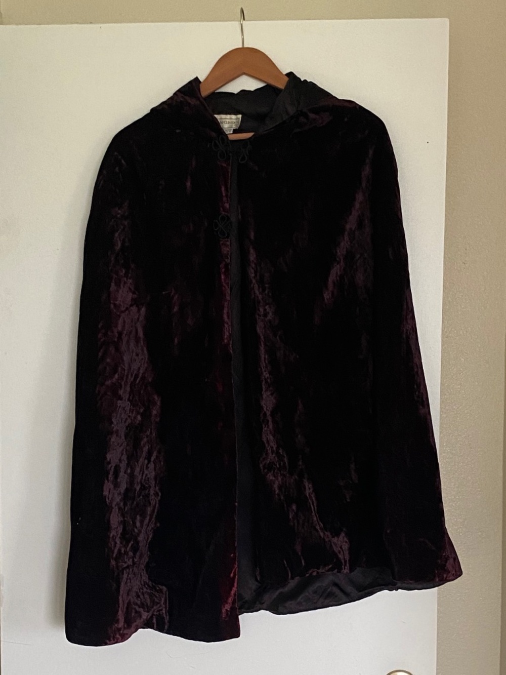 Jessica McClintock velvet cape w/ hood